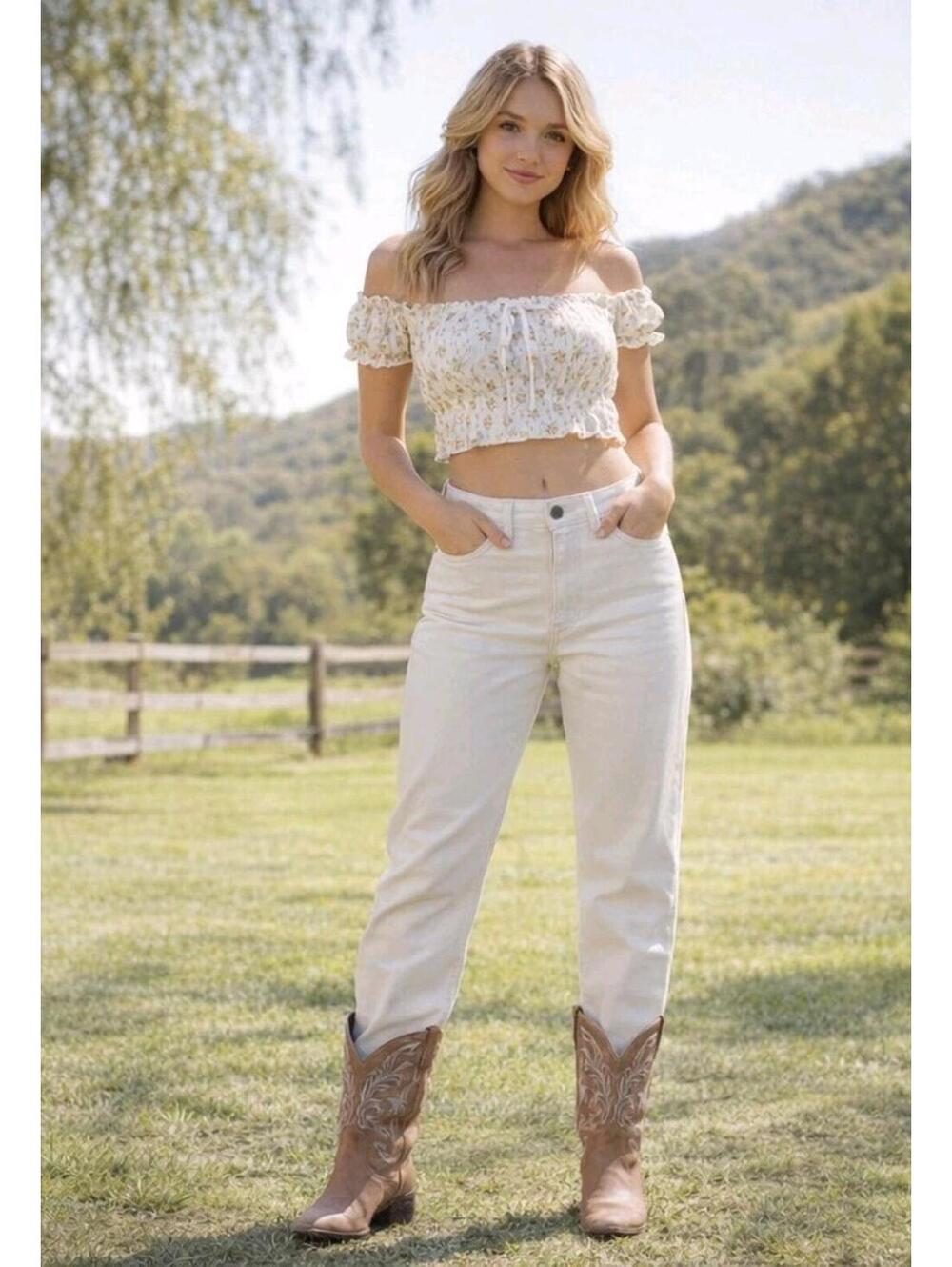 New Levi's Middy Corduroy Bootcut women's pants in white, size 26x29 (024)